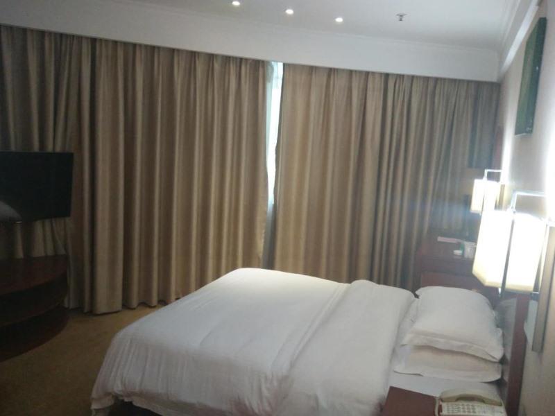 Greentree Inn Dongguan Houjie Business Hotel Exterior photo